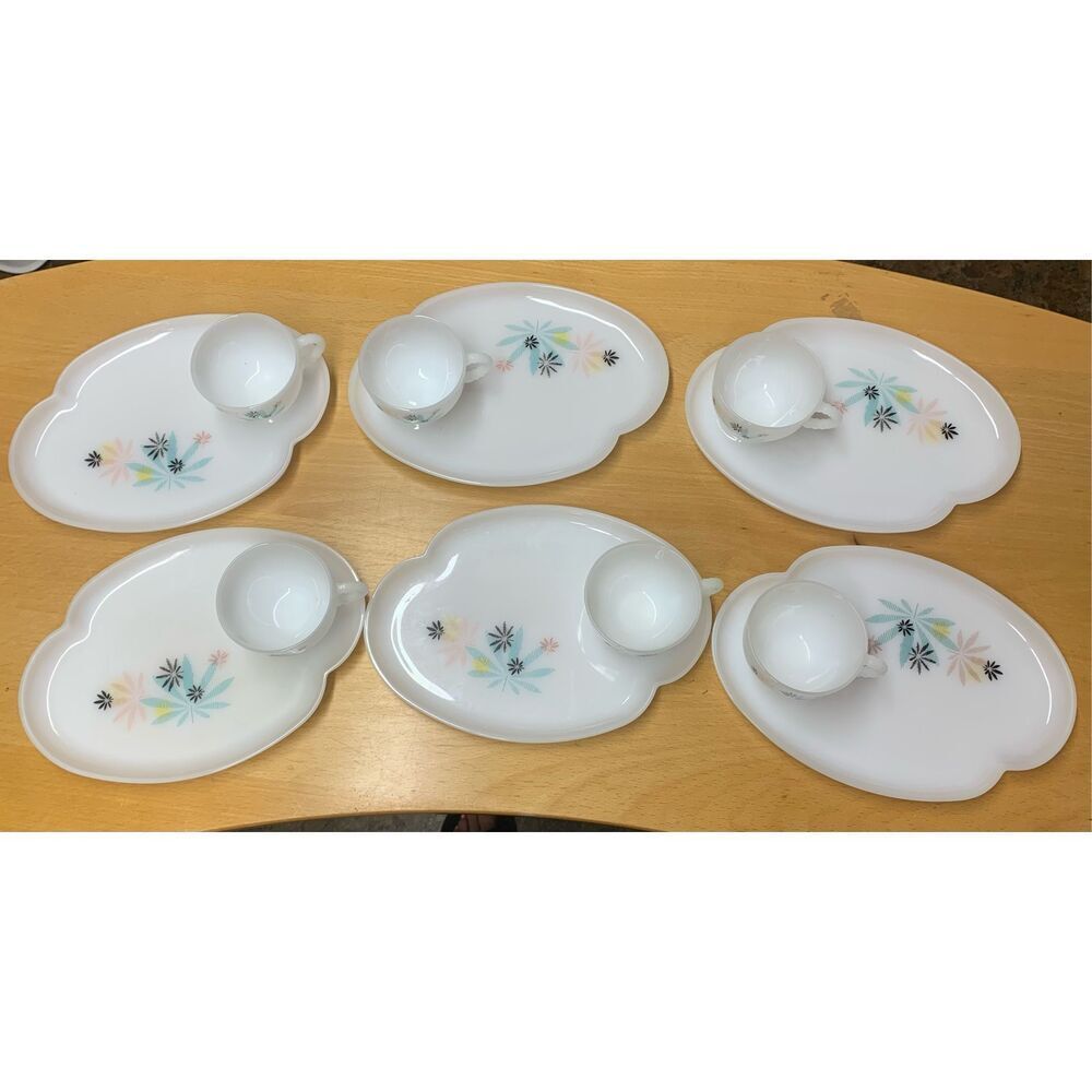 Vintage MCM ATOMIC FLOWER PATIO BY FEDERAL Snack Plate Cup Milk Glass set of 6